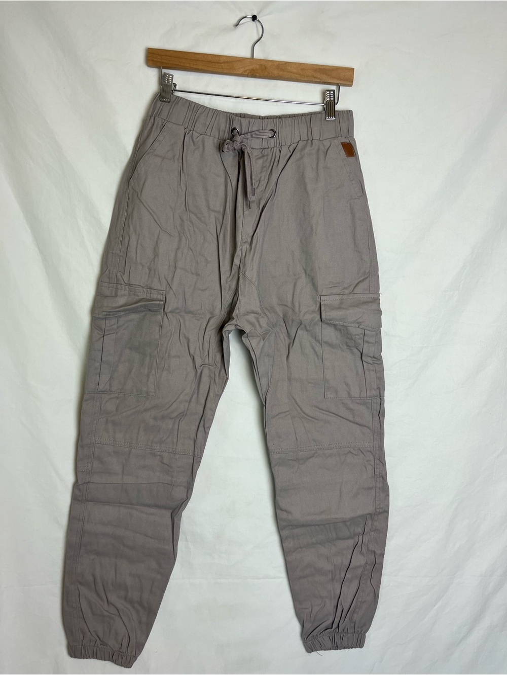 💛 Women’s Gray Cargo Joggers Size XL NWT